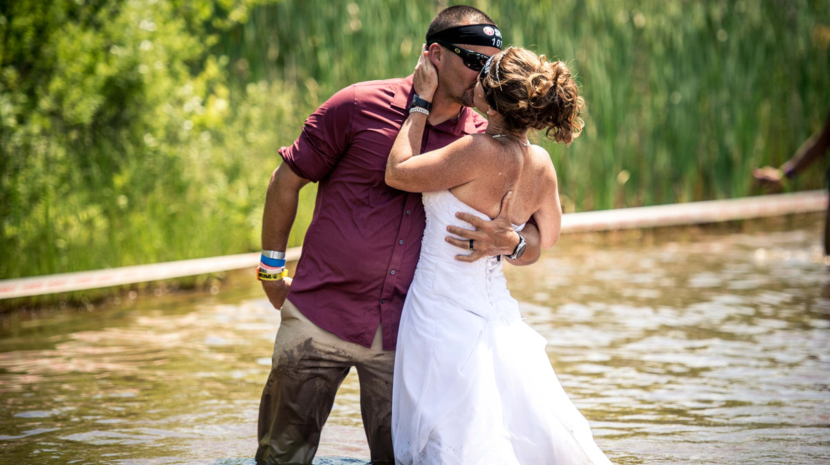 'Dunk Wall Kissers' Race in Wedding Attire to Mark First Anniversary