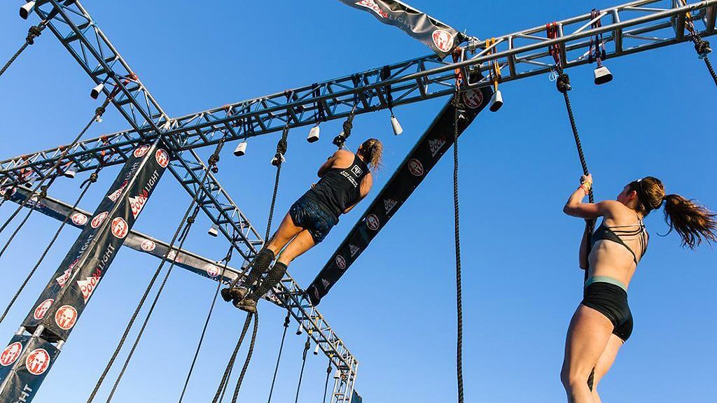How to Master the Dead Hang Workout and Build Grip Strength