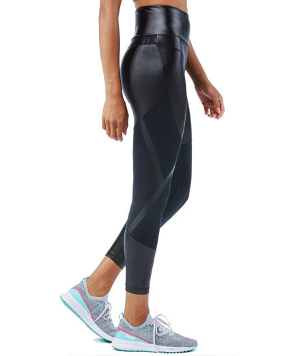 WOMEN'S SHORTS & BOTTOMS